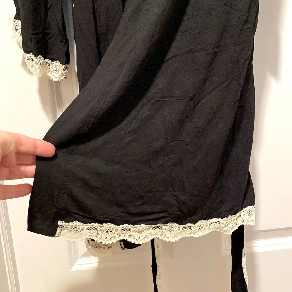 NWT Honeydew Intimates Lace Trim Lingerie Robe in Black